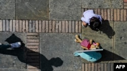 Majka desetogodišnje djevojčice ispričala je za RSE sve o dva događaja koja su bila razlog da komšiju prijavi za seksualno uznemiravanje svog djeteta (ilustrativna fotografija)