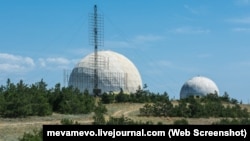 Радиолокационная станция 55Ж6У «Небо-У» на позиции на хребте Тепе-Оба