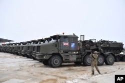 Британские войска и техника в Эстонии. Иллюстративное фото