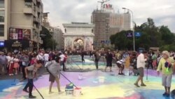 Рокот на Шарената револуција испишан пред Собрание