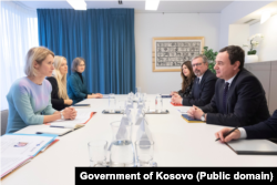 Një takim në Bruksel, më 3 dhjetor 2024, mes kryediplomates evropiane, Kaja Kallas, dhe kryeministrit të Kosovës, Albin Kurti.