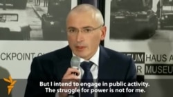 Freed Khodorkovsky Challenges Putin Over Political Prisoners
