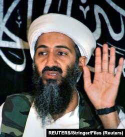 Osama bin Laden la o conferință de presă susținută în Afghanistan in 26 mai 1998.