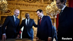 Американскиот државен секретар Марко Рубио, францускиот министер за надворешни работи Жан-Ноел Баро, британскиот министер за надворешни работи Дејвид Лами и политичкиот директор на Министерството за надворешни работи на Германија, Гинтер Заутер, Париз, 2025 година