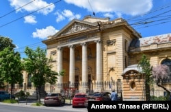 Ce mai importantă clădire a Universității de Medicină și Farmacie „Carol Davila” (Facultatea de Medicină) este acum reabilitată cu ajutorul fondurilor de la Banca Europeană de Investiții (BEI).