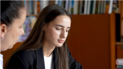 (Video) Eleva din Găgăuzia care a luat nota 10 din oficiu la trei examene de BAC, inclusiv la limba română