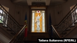 Vedere de pe holul Curții Supreme de Justiție. Majoritatea dosarelor de rezonanță din anul 2024 se referă la ingerința Rusiei în treburile interne ale R. Moldova.