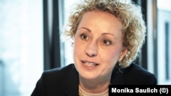 Rozgonyi Krisztina hírközlési-, és médiajogász 