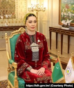 Огулжахан Атабаева. Түркіменстан мемлекеттік ақпарат құралдары таратқан сурет.