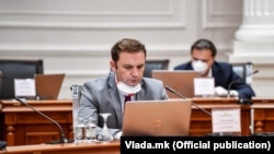 Министерот за надворешни работи Бујар Османи на владина седница