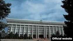 Здание Жогорку Кенеша Кыргызстана.