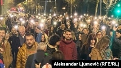 Neformalna grupa studenata "Kamo śutra?" i brojni građani blokirali su most "Blaža Jovanovića" u centru Podgorice, tražeći smjenu čelnika sektora bezbjednosti. Crna Gora, 1. februar 2025.