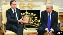 Отвечая на вопросы журналистов во время встречи с генсекретарем НАТО Марком Рютте в Вашингтоне, Трамп сказал, что «настало время» для ужесточения санкций против России