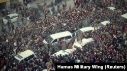 Momentul în au fost transferate de la Hamas le-a îngrozit pe cele trei ostatice, fiind creată o ambuscadă uriașă.