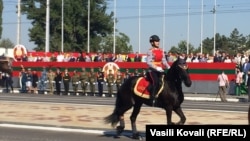 30 de ani de secesiune. Paradă militară pentru independența unui stat inventat