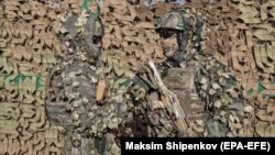 Militari ruși la exercițiile Peace Mission-2021 din Donguz