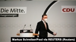 Партијата на Меркел е доминантна сила во источниот регион со децении 