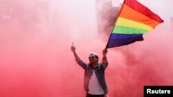 Pamje nga mbajtja e një Parade të Krenarisë. Foto nga arkivi.