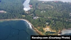 Сателитска снимка на една од резиденциите на Путин крај езерото Валдаи во северозападна Москва