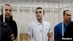 Игорь Сергунин, Алексей Липцер и Вадим Кобзев на заседании суда, январь 2025 года