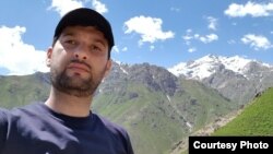 Tajik journalist Daler Sharifov (file photo)