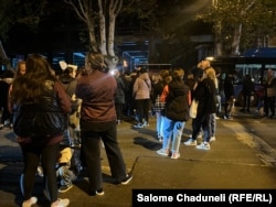 მეათე სკოლის მოსწავლეებისა და მშობლების პროტესტი. 28 ოქტომბერი. სალომე ჩადუნელის ფოტო