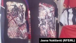 Majice koje su se, između ostalog, mogle naći na šetalištu u Budvi