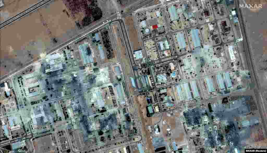 Спутниковый снимок Исфаханского обогатительного завода 19 июня и еще один снимок, сделанный 22 июня после ударов США