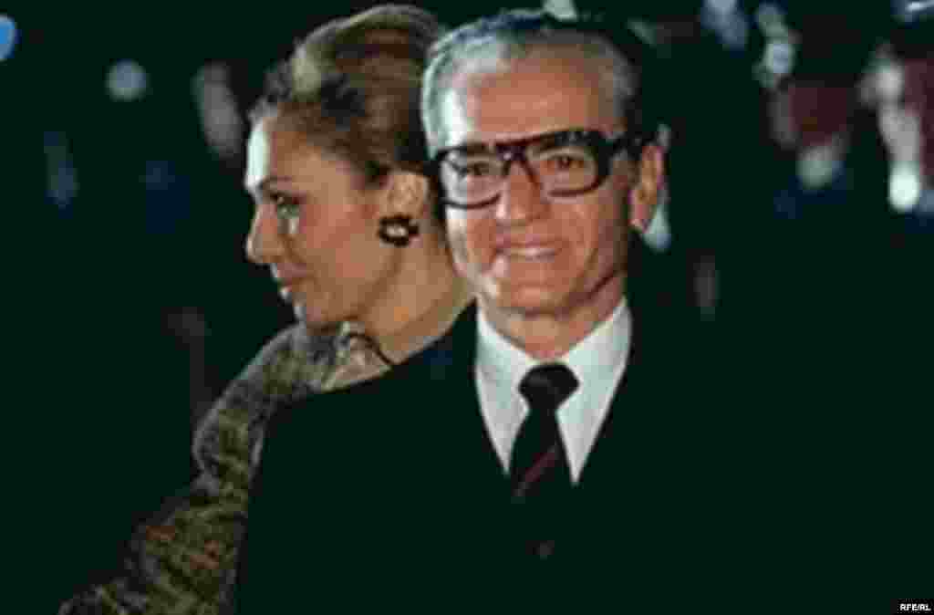 Šah Mohamed Reza Pahlavi, 1971
