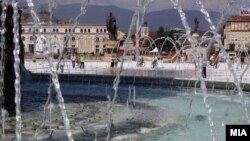 Плоштадот „Македонија“ во Скопје 