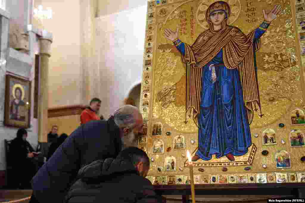 7 აპრილს ყოვლადწმინდა ღვთისმშობლის ხარების დღესასწაული აღნიშნება.