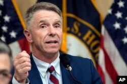 Republikani Rob Wittman.