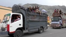 Pakistanul deportează forțat mii de refugiați afgani