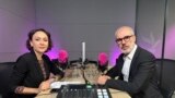 Adriana Nedelea a stat de vorbă cu Mihnea Măruță, jurnalist și doctor în filozofie, despre ce anume seduce în social media și de ce oamenii ajung dependenți de rețelele de socializare.