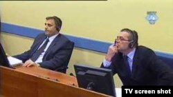 Milan i Sredoje Lukić u sudnici 14. rujna 2011