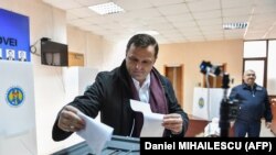 Andrei Năstase la secția de votare. 24 februarie 2019