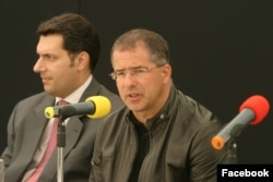 Lázár János és Kósa Lajos a kötcsei polgári pikniken 2007-ben