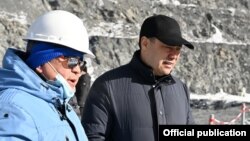 Тенгиз Болтурук и Садыр Жапаров.