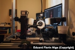 Niga kaže da je nedavno kupio bolju opremu u iščekivanju svoje druge knjige. Međutim, oprezan je kada priča o projektu, "jer ne želi da urekne".