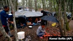 Migranti u šatorima u BiH