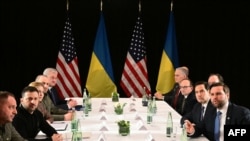 Американскиот потпретседател Џеј Ди Венс и државен секретар Марко Рубио на средба со украинскиот претседател Володимир Зеленски на маргините на 61-та Минхенска безбедносна конференција. Архивска фотографија