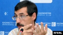 Евгений Жовтис