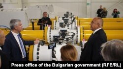 Премиерът Бойко Борисов откри първия участък от новото газово трасе, продължение на "Турски поток" и което той нарича "Балкански поток", от българо-турската граница до компресорна станция „Странджа“. 