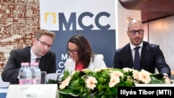 Szalai Zoltán, Novák Katalin és Tombor András az MCC rendezvényén 