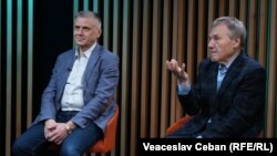 Analiștii politici Igor Boțan și Nicolae Negru, în studioul Europei Libere