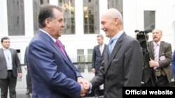 Дар моҳи декабри соли гузашта раиси ҷумҳури Тоҷикистон ва дабири кулли СҶТ дар Женева ба қарордоди расмии узвияти Тоҷикистон имзо гузоштанд. 