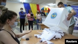 Republica Moldova se pregătește de alegerile din 20 octombrie, care vor avea loc în paralel cu un referendum legat de aderarea țării la UE. Fotografie generică.