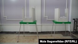 კენჭისყრის კაბინები