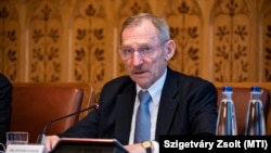 Pintér Sándor belügyminiszter éves meghallgatásán az Országház Széll Kálmán-termében 2020. december 10-én