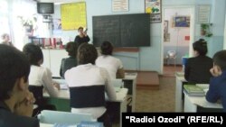 Школа в Душанбе. 18 апреля 2016 года. Иллюстративное фото. 